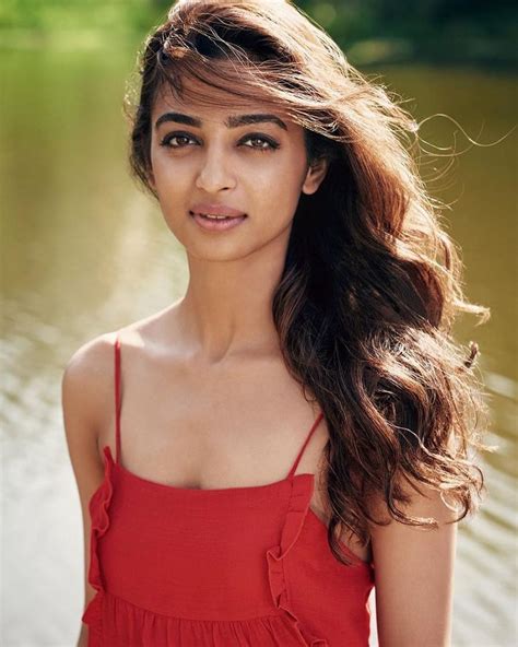 radhika apte hot pics